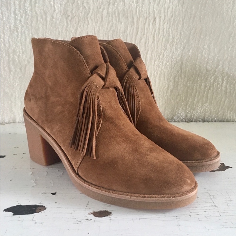 Ugg Corin Bootie Chestnut Sz 9 BNWB